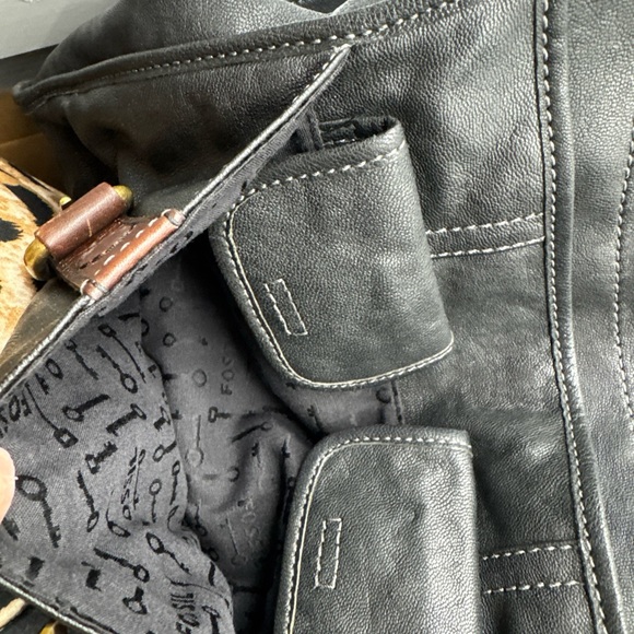 Fossil Vintage Black Leather Backpack with Brown Accents - Picture 12 of 14